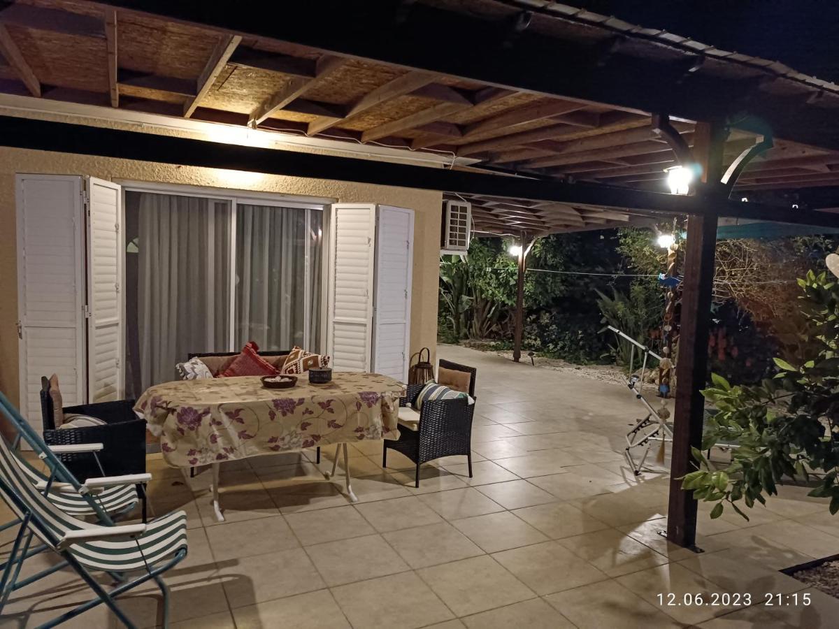 Ferienhaus_Familykrausz ペルボニア エクステリア 写真